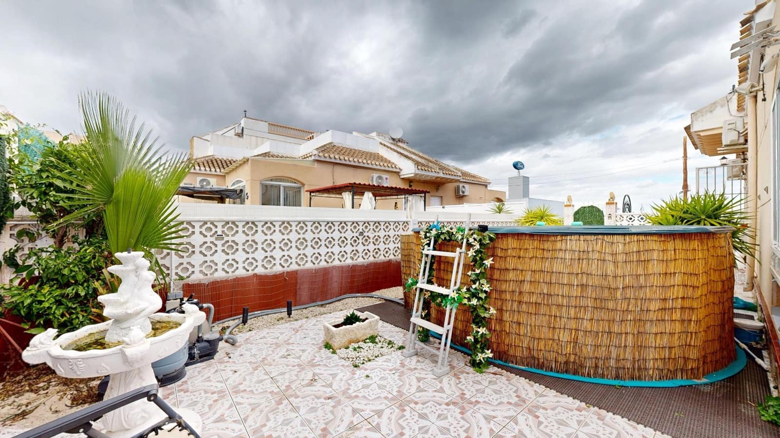 Chalet de 3 habitaciones en San Miguel de Salinas en venta - 184.900 € (Ref: 10032881)