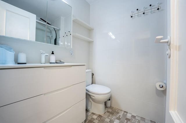 2 slaapkamer Appartement te koop in Centro - Muelle Pesquero, Torrevieja met garage - € 180.000 (Ref: 10032911)
