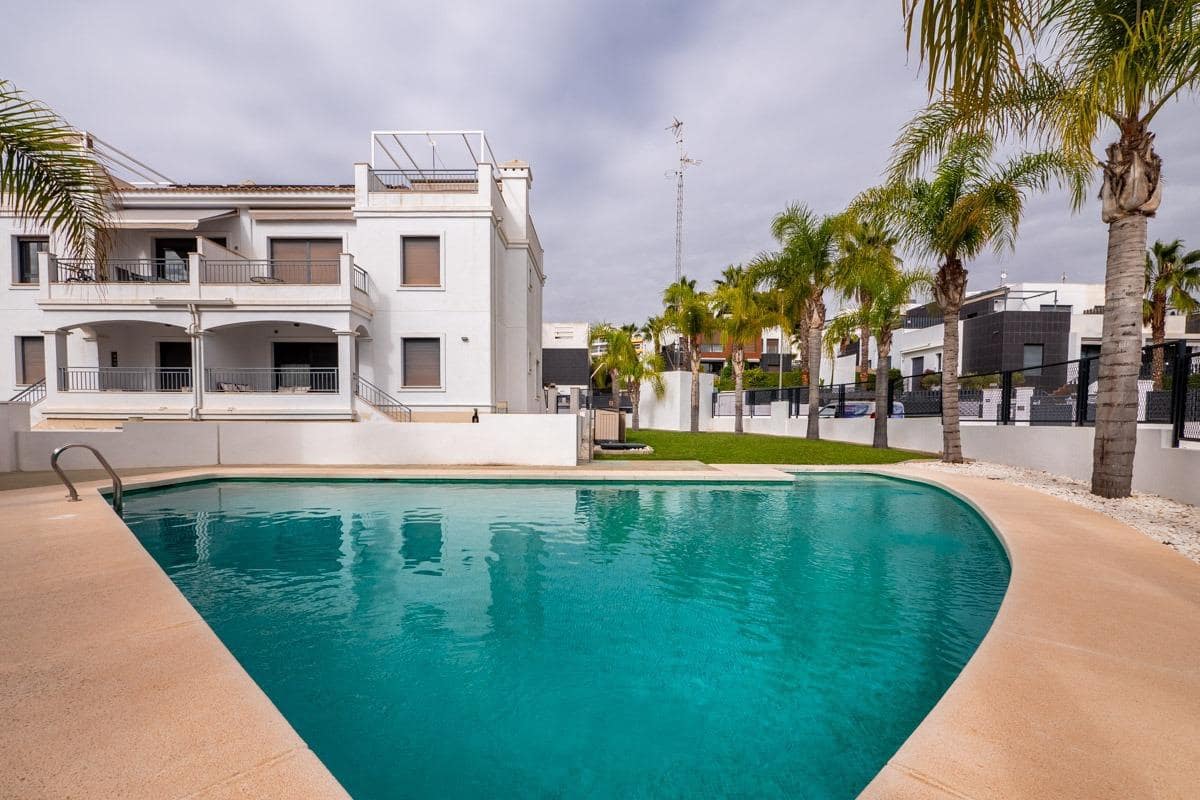 2 quarto Penthouse para venda em Orihuela Costa - 249 000 € (Ref: 10032914)