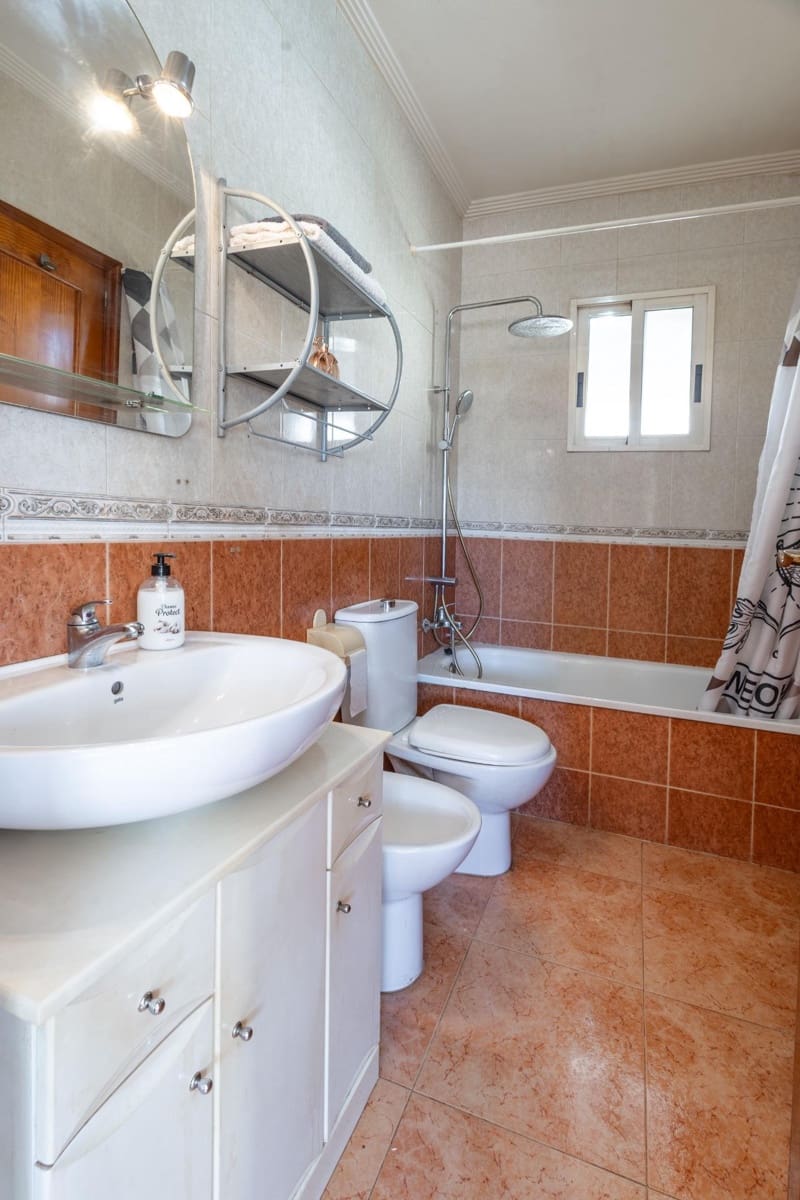 2 Zimmer Villa zu verkaufen in Torrevieja - 228.000 € (Ref: 10032925)