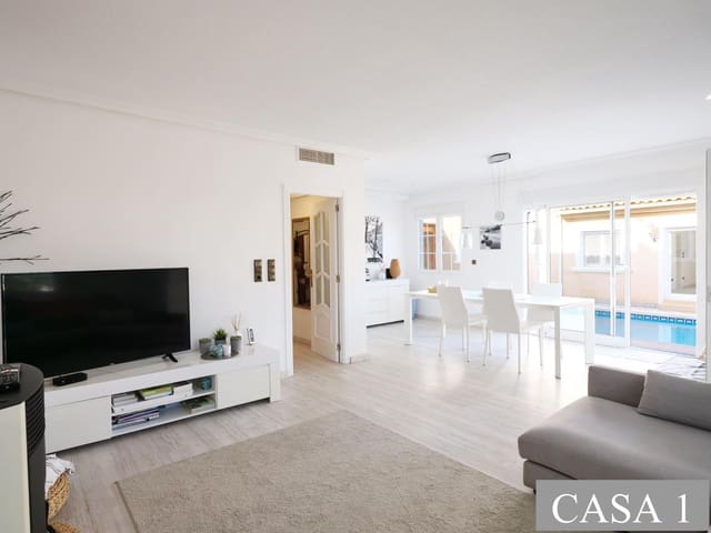 7 bedroom Villa for sale in Torre de la Horadada, Pilar de la Horadada - € 899,000 (Ref: 10032939)
