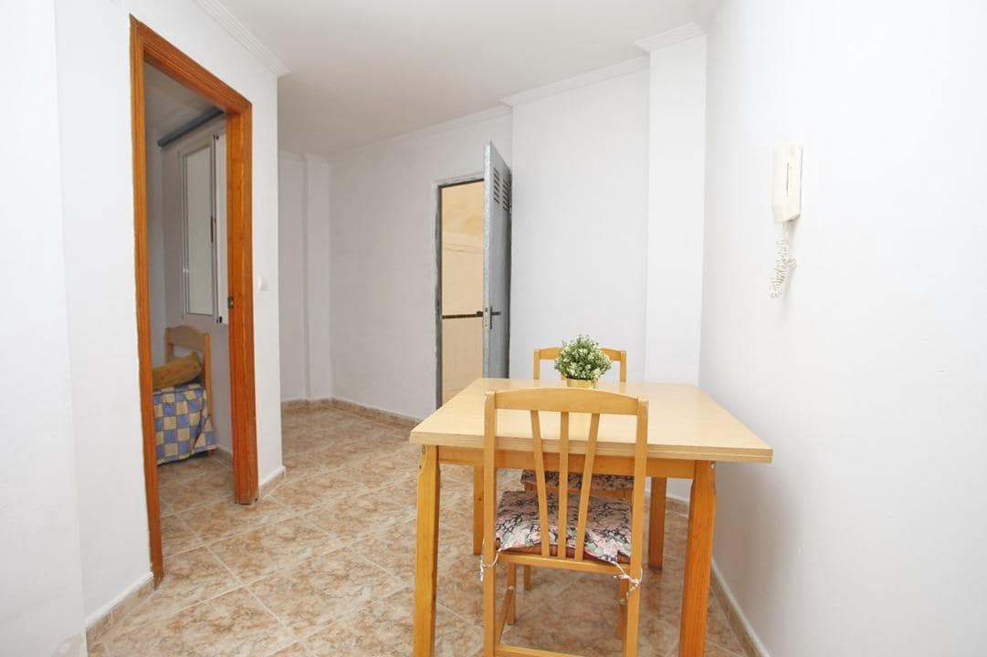 4 makuuhuone Huoneisto myytävänä paikassa Torrevieja - 144 990 € (Ref: 10032950)