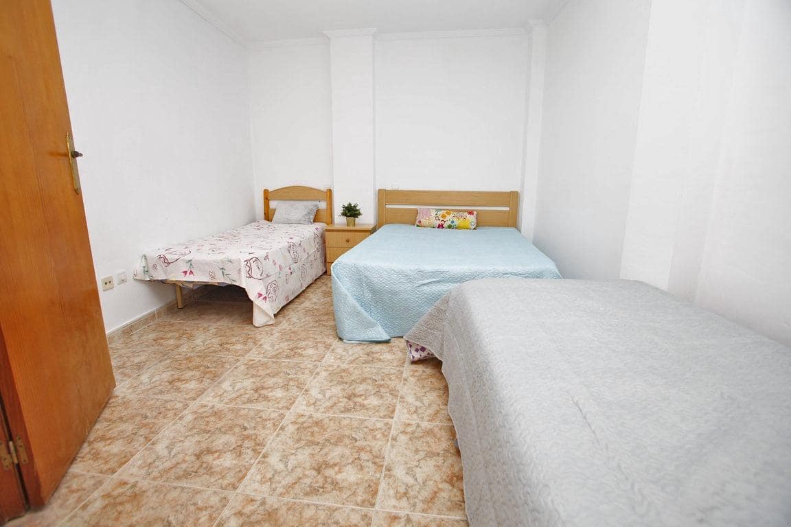 4 makuuhuone Huoneisto myytävänä paikassa Torrevieja - 144 990 € (Ref: 10032950)