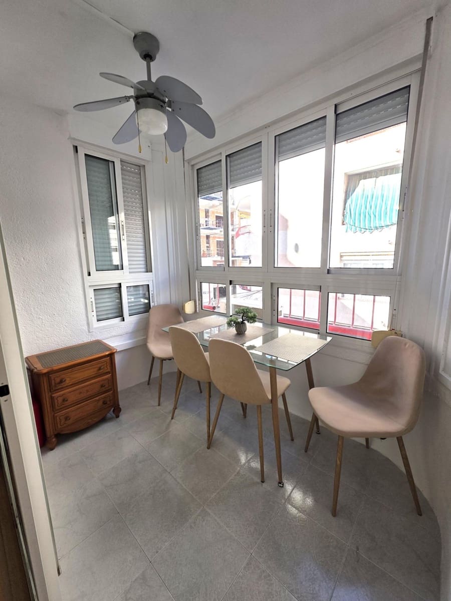 Lejlighed til salg i Torrevieja - € 108.900 (Ref: 10032952)