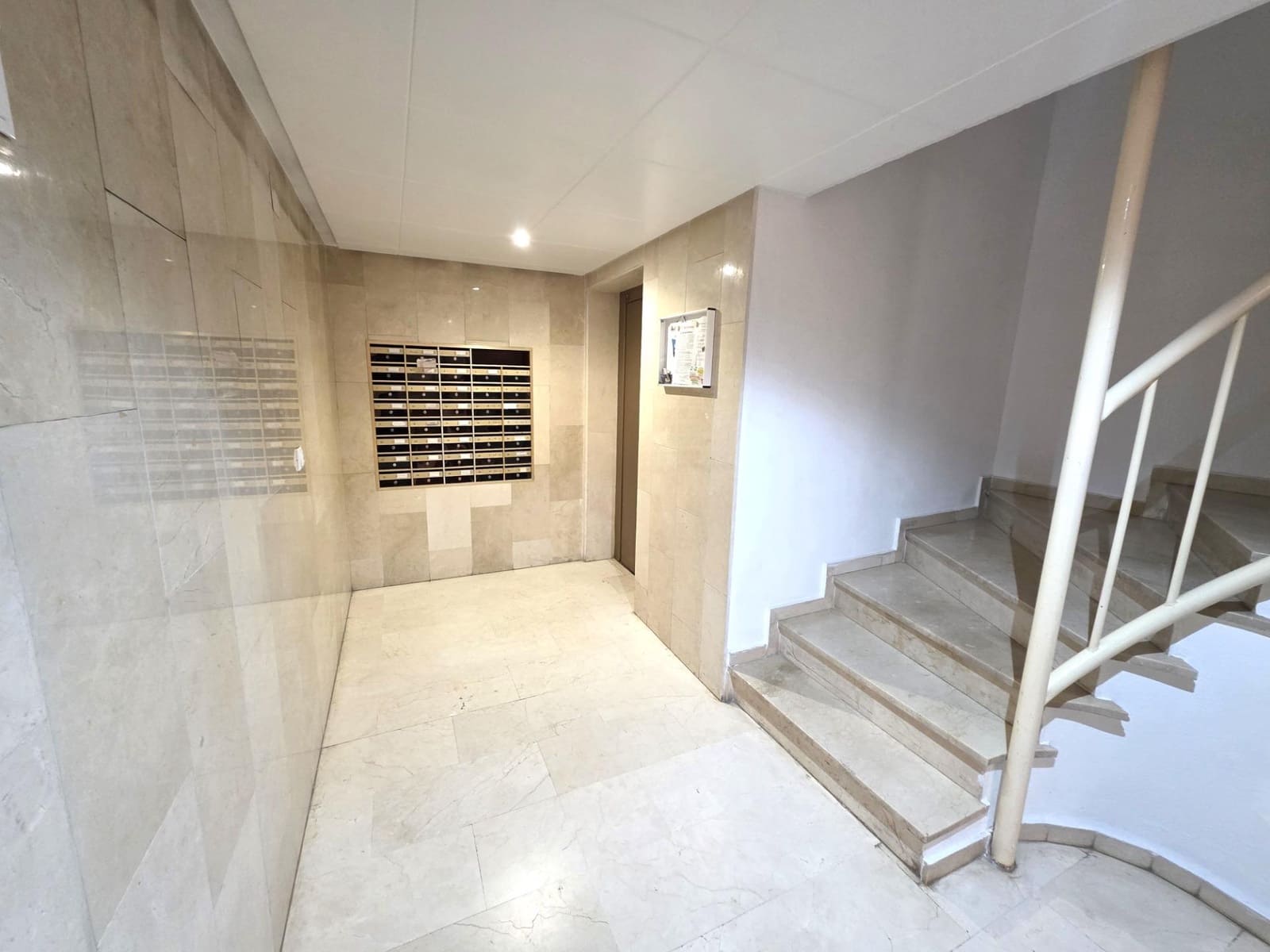 Lejlighed til salg i Torrevieja - € 108.900 (Ref: 10032952)