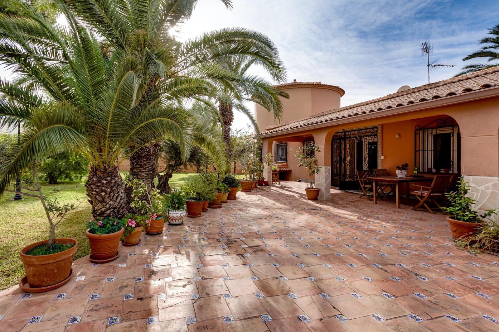 Chalet de 4 habitaciones en San Luis en venta - 850.000 € (Ref: 10032958)