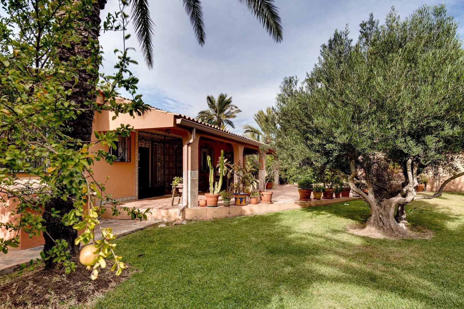 Chalet de 4 habitaciones en San Luis en venta - 850.000 € (Ref: 10032958)