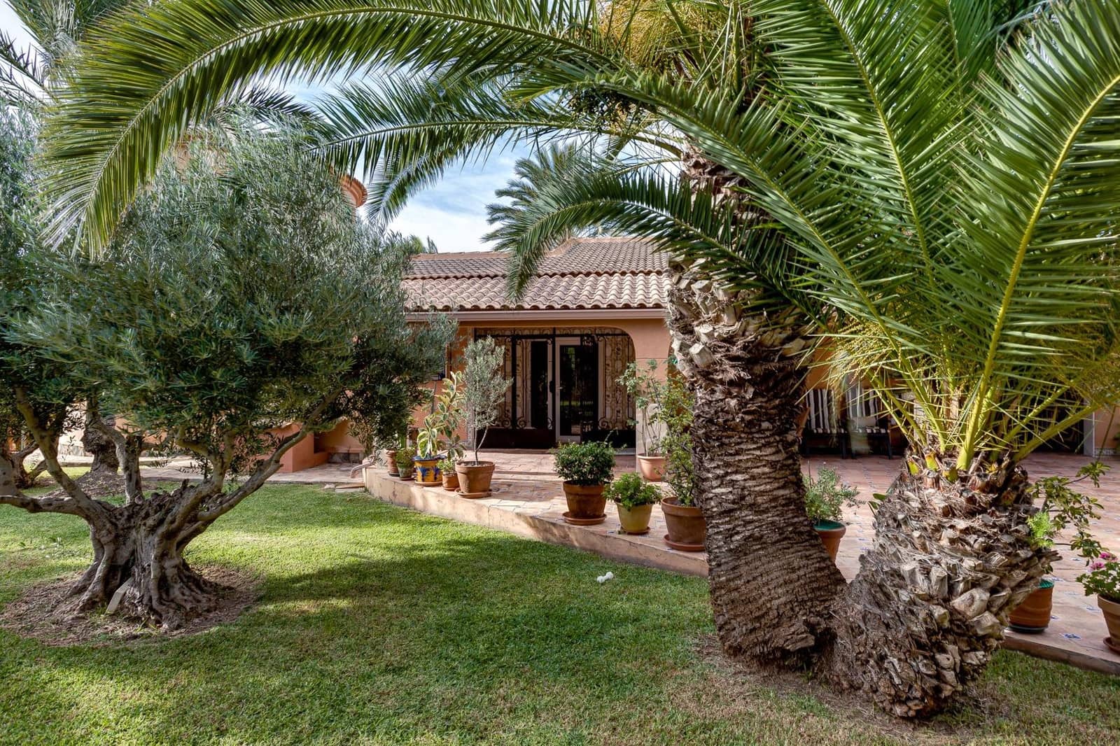 Chalet de 4 habitaciones en San Luis en venta - 850.000 € (Ref: 10032958)