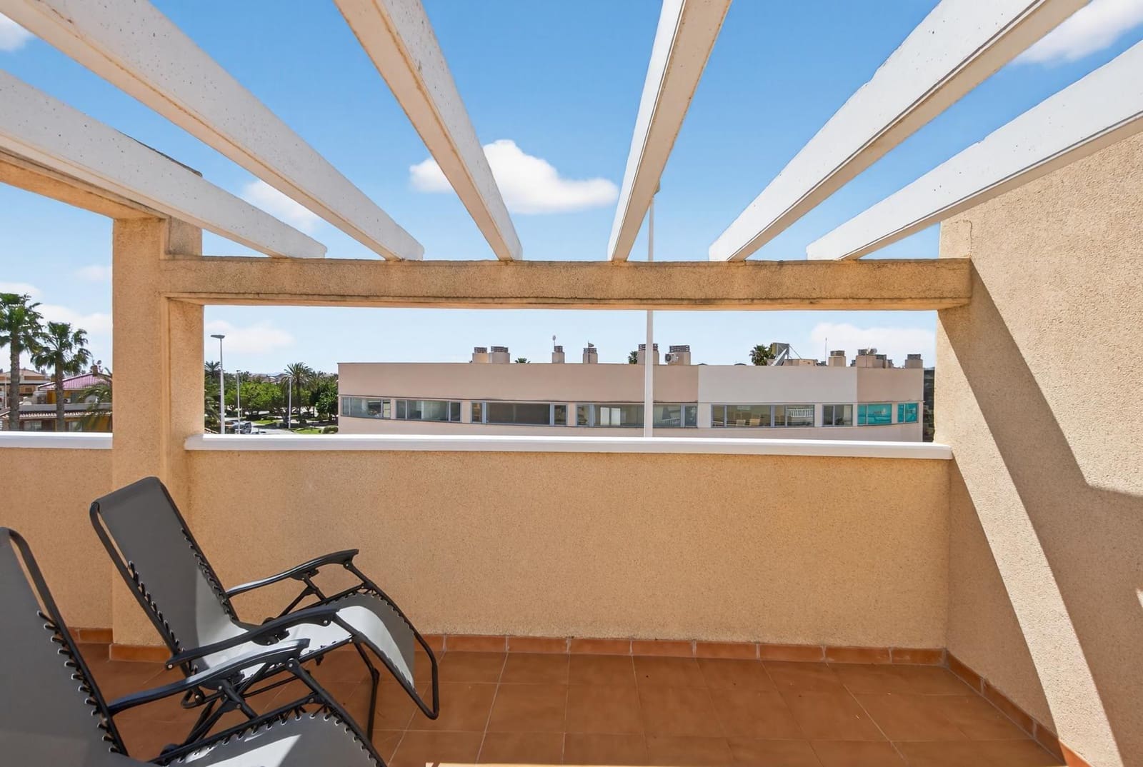 2 makuuhuone Omakotitalo myytävänä paikassa Orihuela Costa - 299 000 € (Ref: 10032969)