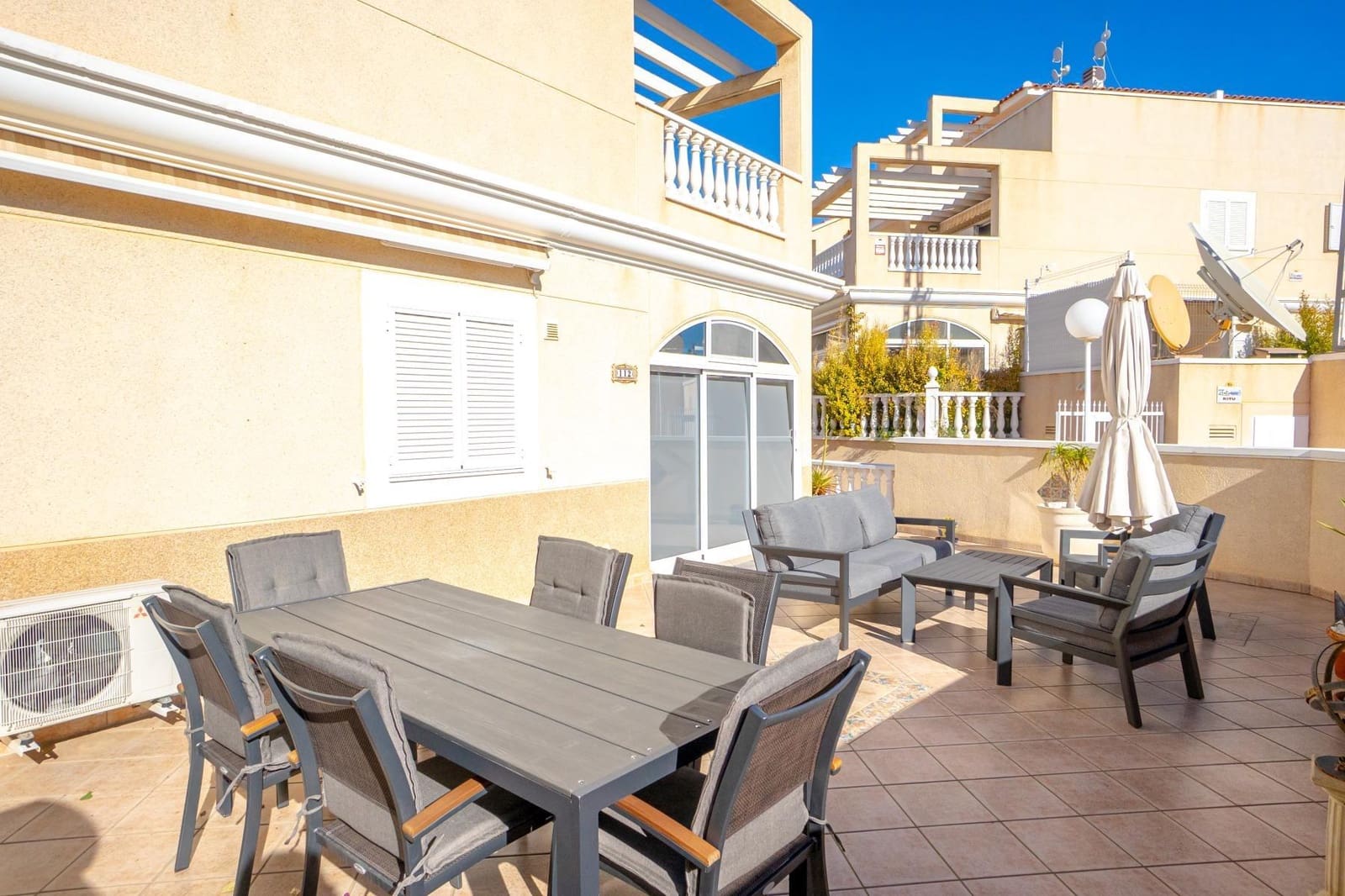 3 sypialnia Dom na sprzedaż w Orihuela Costa - 329 000 € (Ref: 10032970)