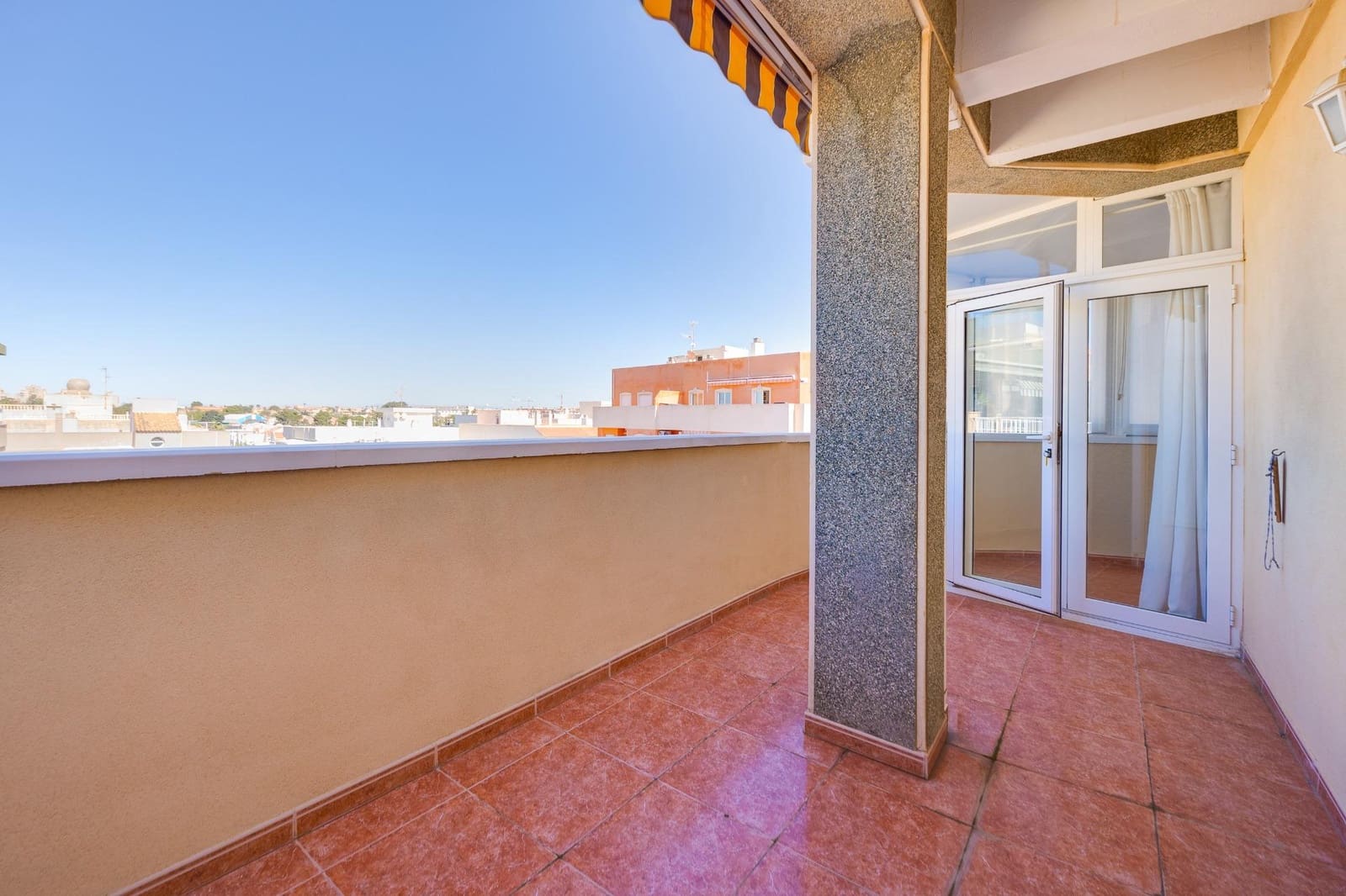3 chambre Penthouse à vendre à Torrevieja - 225 000 € (Ref: 10032978)