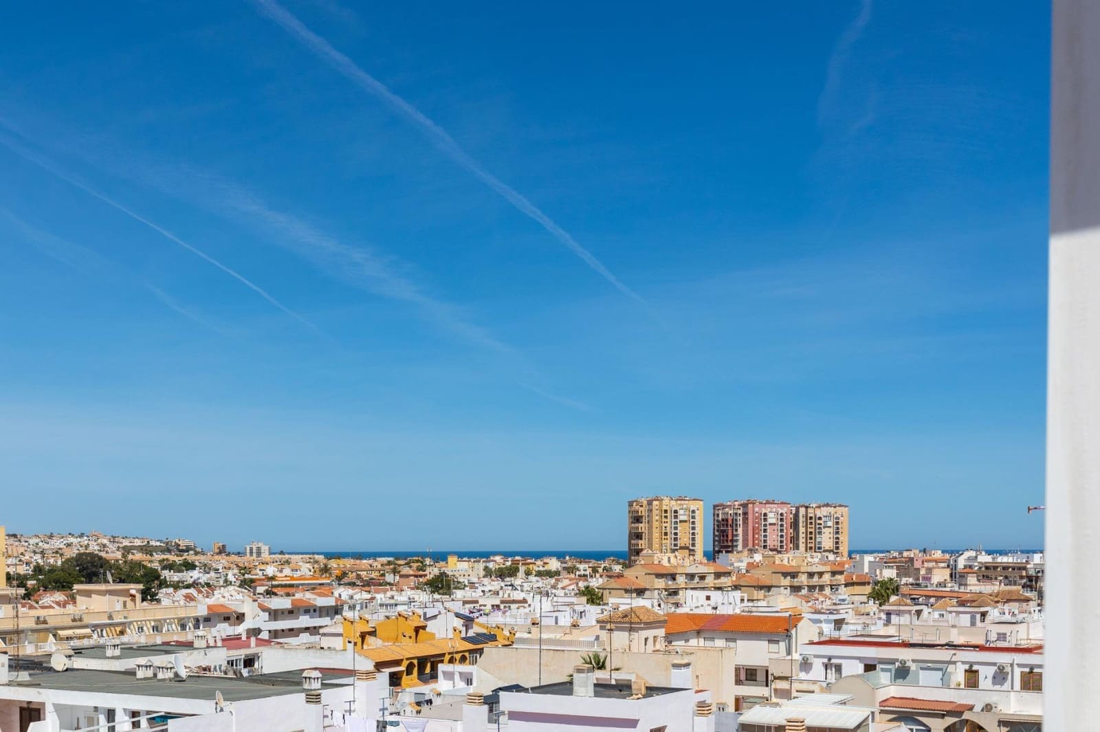 3 makuuhuone Kattohuoneisto myytävänä paikassa Torrevieja - 181 000 € (Ref: 10032992)