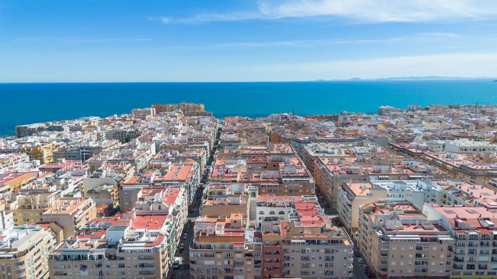 3 makuuhuone Kattohuoneisto myytävänä paikassa Torrevieja - 181 000 € (Ref: 10032992)