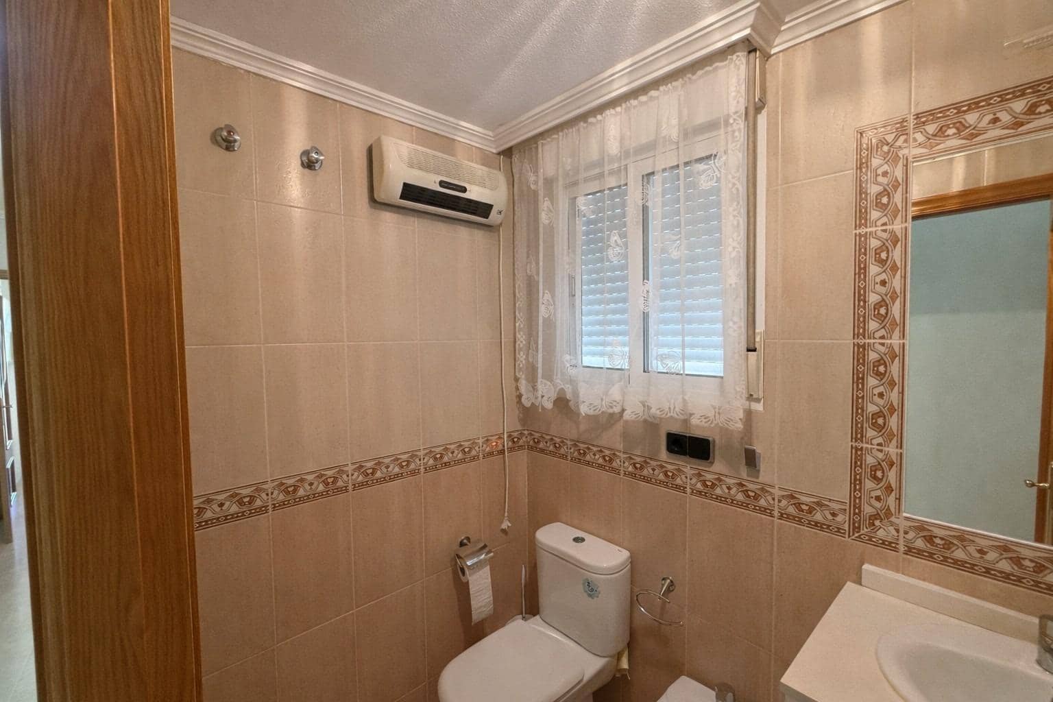 2 makuuhuone Kattohuoneisto myytävänä paikassa Torrevieja - 165 000 € (Ref: 10032993)
