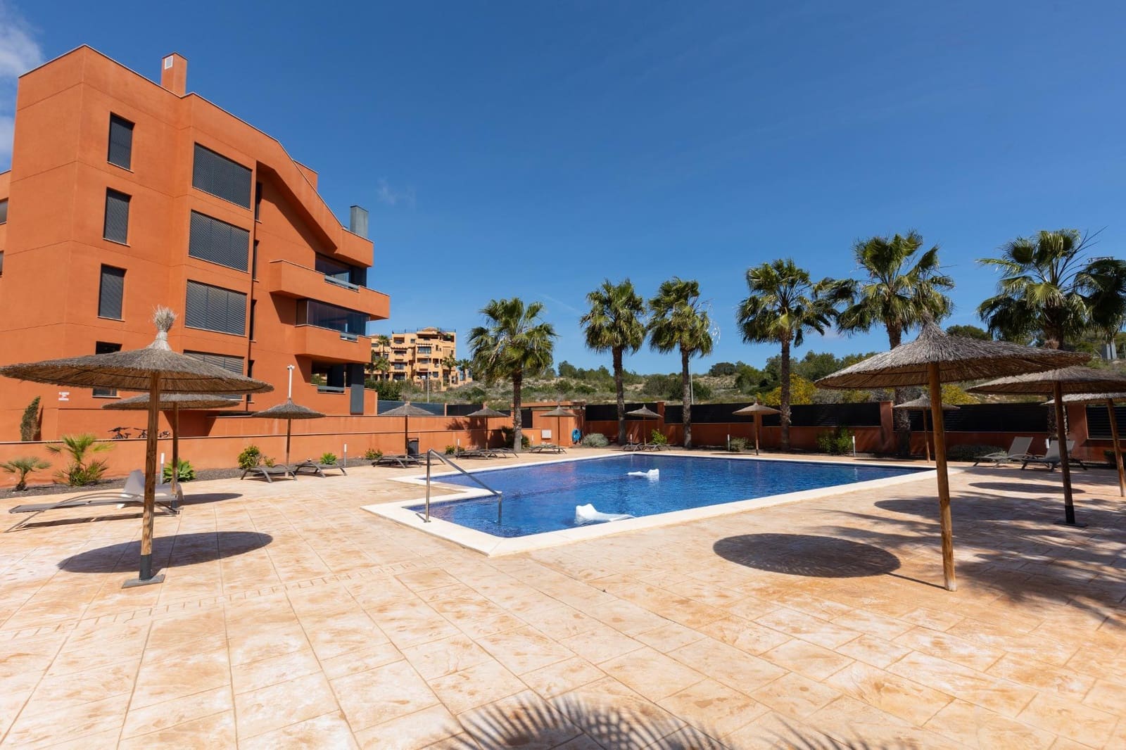2 bedroom Apartment for sale in Filipinas - € 275,000 (Ref: 10032999)