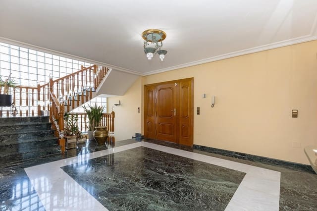 5 slaapkamer Villa te koop in El Chaparral - La Siesta - La Torreta, Torrevieja - € 730.000 (Ref: 10033008)