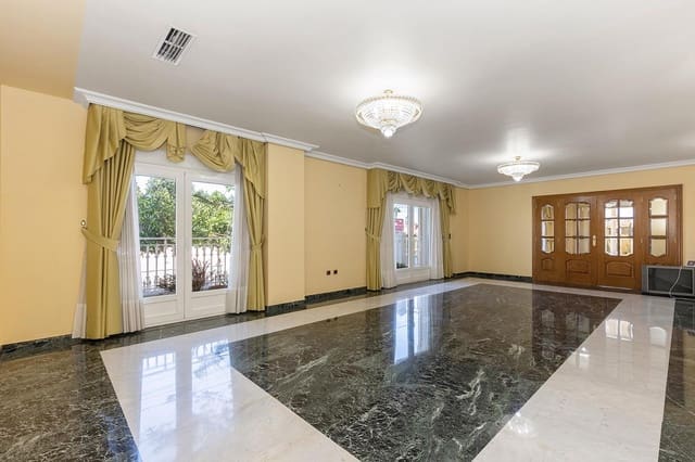 5 slaapkamer Villa te koop in El Chaparral - La Siesta - La Torreta, Torrevieja - € 730.000 (Ref: 10033008)