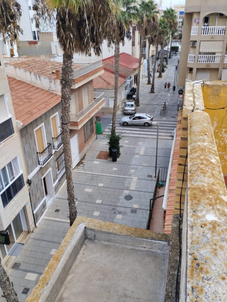 10 bedroom Commercial for sale in Torrevieja - € 576,500 (Ref: 10033040)