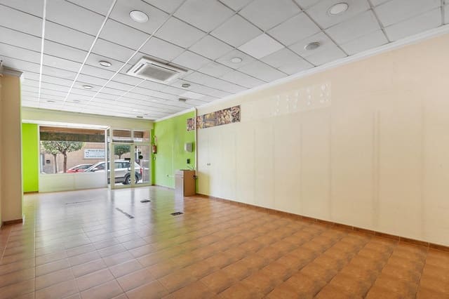 Kommersiell till salu i Parque de las Naciones, Torrevieja - 200 000 € (Ref: 10033043)