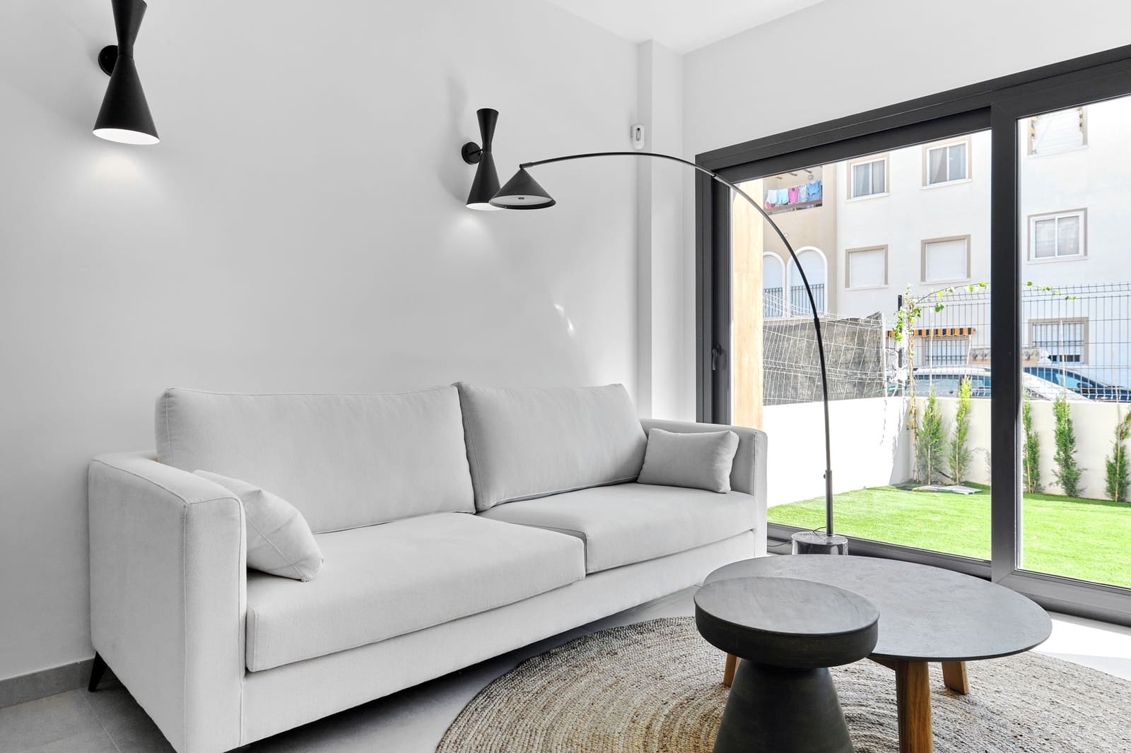 2 slaapkamer Appartement te koop in Torrevieja - € 370.000 (Ref: 10033044)