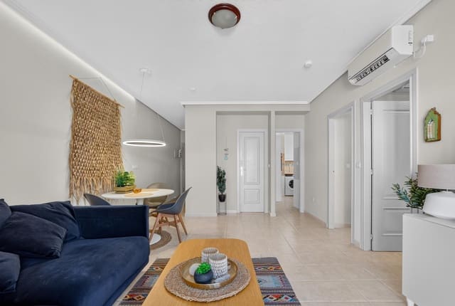 2 makuuhuone Kattohuoneisto myytävänä paikassa Los Frutales, Torrevieja - 199 000 € (Ref: 10034439)