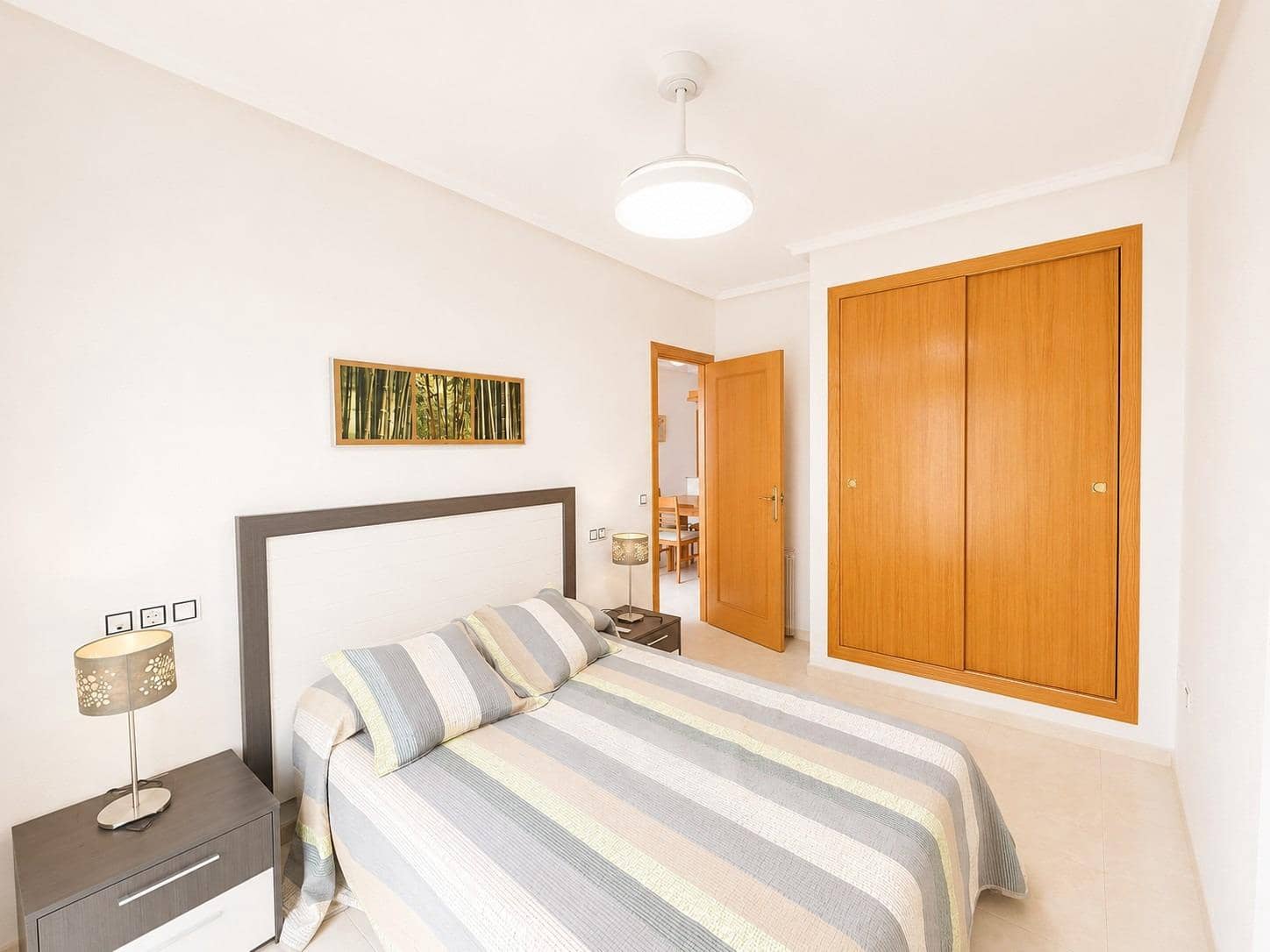 Apartamento de 2 habitaciones en Torrevieja en venta - 139.900 € (Ref: 10034441)