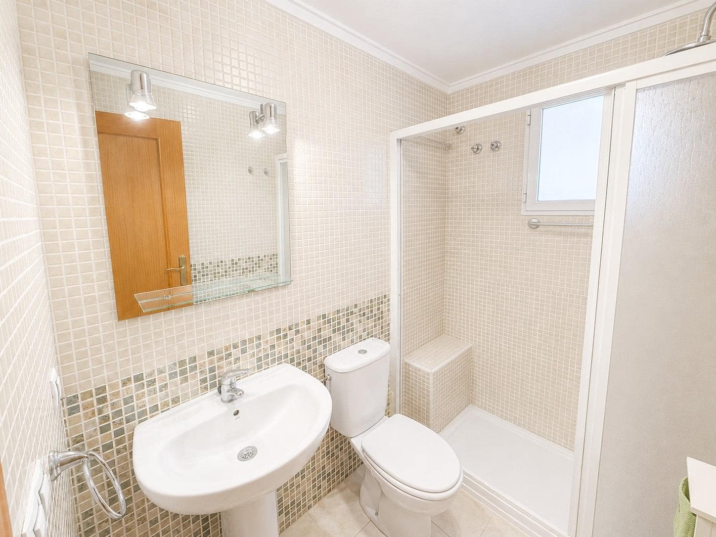 Apartamento de 2 habitaciones en Torrevieja en venta - 139.900 € (Ref: 10034441)