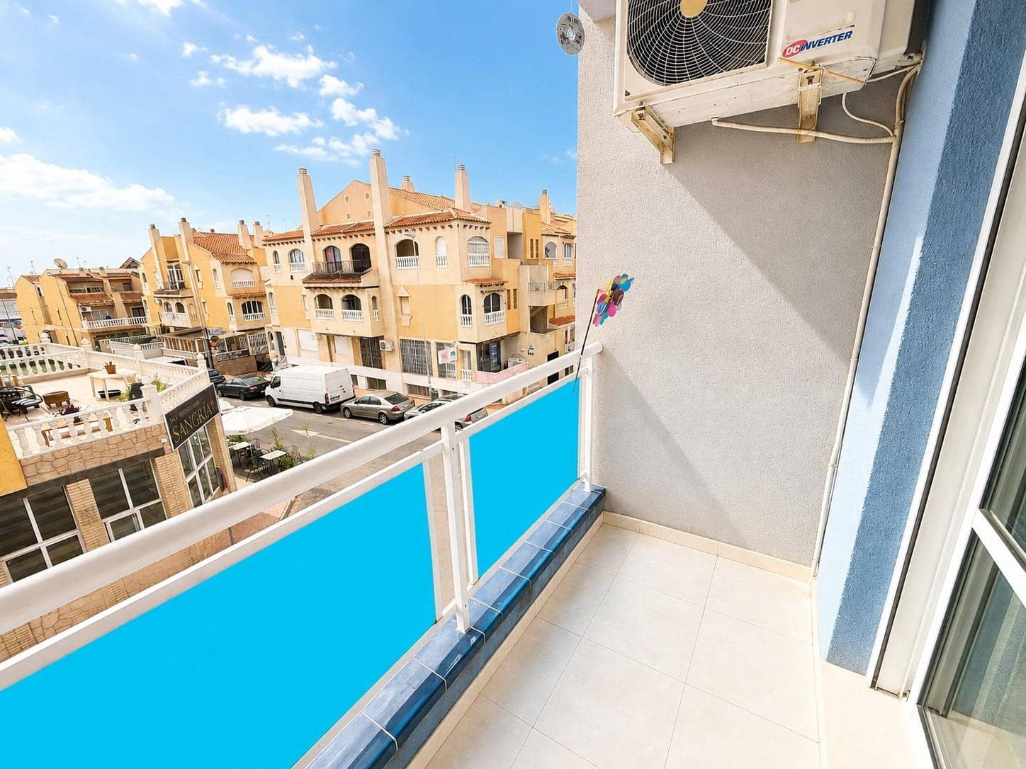 Apartamento de 2 habitaciones en Torrevieja en venta - 139.900 € (Ref: 10034441)