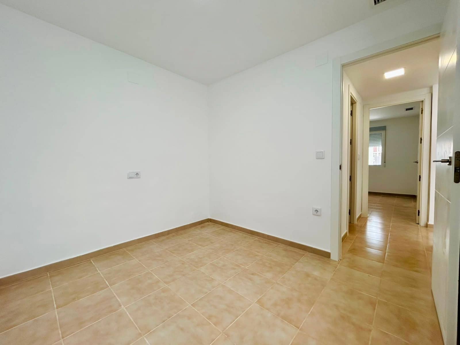 Bungalow de 2 habitaciones en Torrevieja en venta - 159.950 € (Ref: 10034444)
