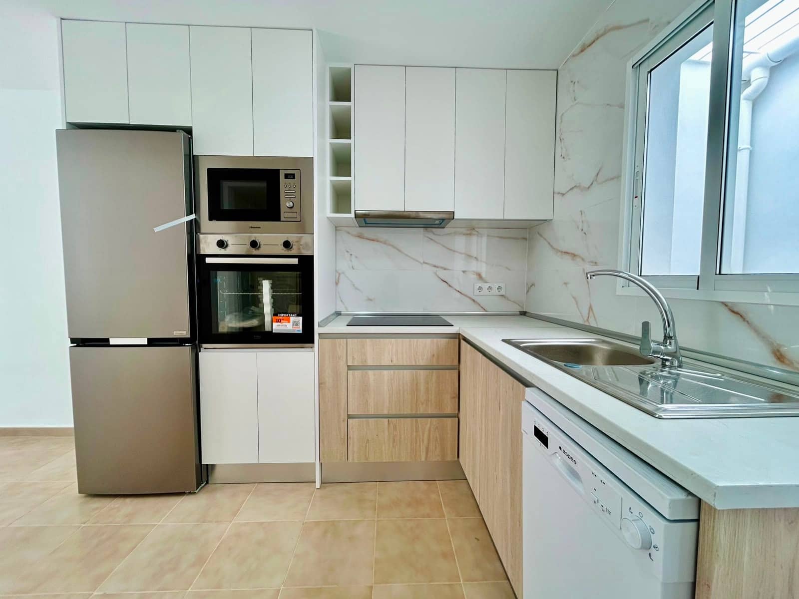 Bungalow de 2 habitaciones en Torrevieja en venta - 159.950 € (Ref: 10034444)