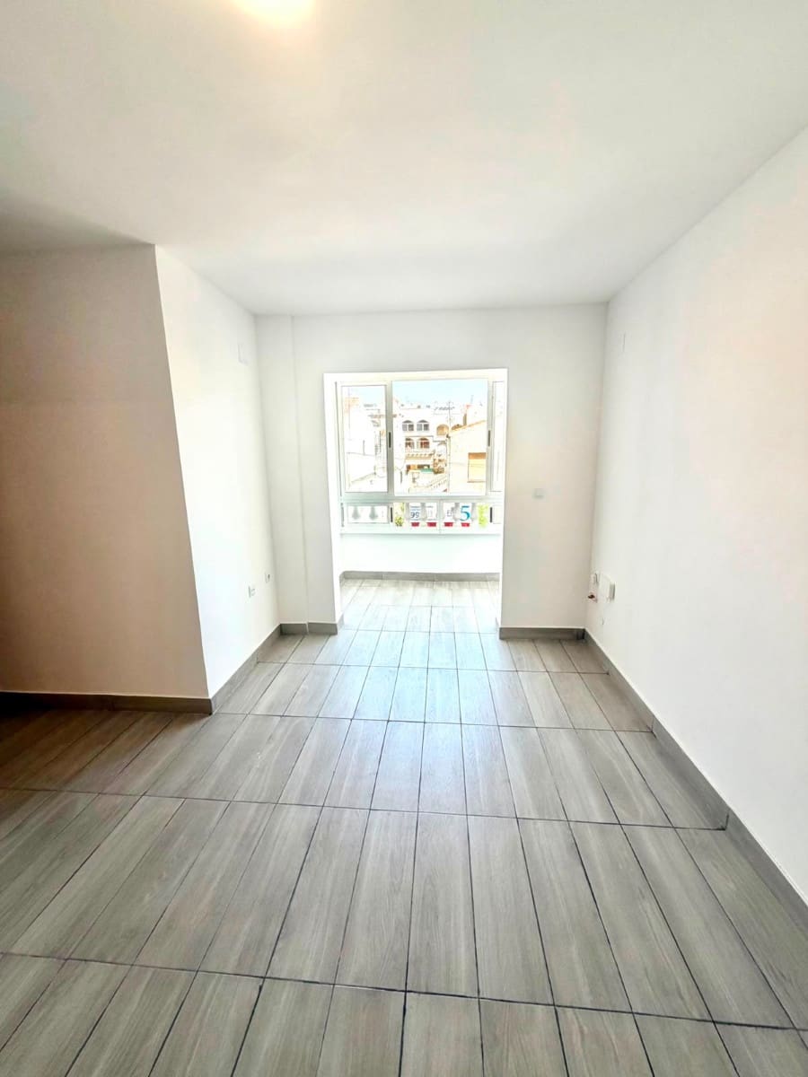 2 Zimmer Apartment zu verkaufen in Torrevieja - 145.000 € (Ref: 10034446)
