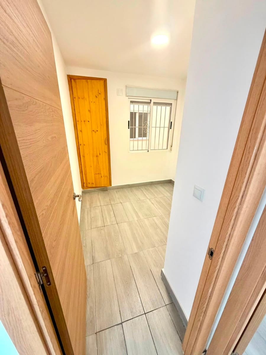 2 Zimmer Apartment zu verkaufen in Torrevieja - 145.000 € (Ref: 10034446)