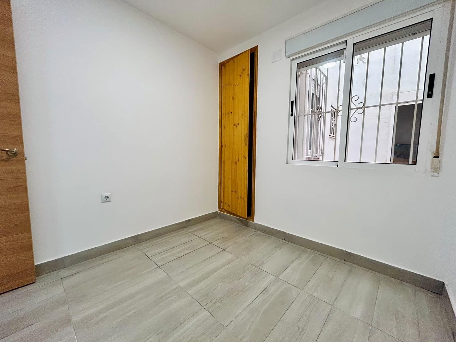 2 Zimmer Apartment zu verkaufen in Torrevieja - 145.000 € (Ref: 10034446)