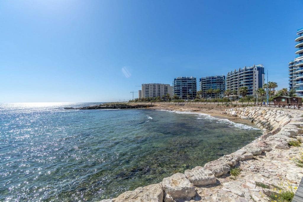 2 bedroom Apartment for sale in Punta Prima - € 255,000 (Ref: 10036029)