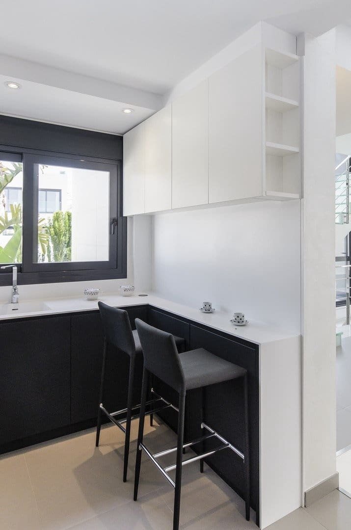 3 makuuhuone Huvila myytävänä paikassa Campoamor - 1 195 000 € (Ref: 10036108)