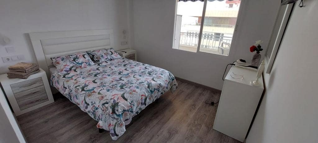 Apartamento de 3 habitaciones en Torrevieja en venta - 280.000 € (Ref: 10036176)