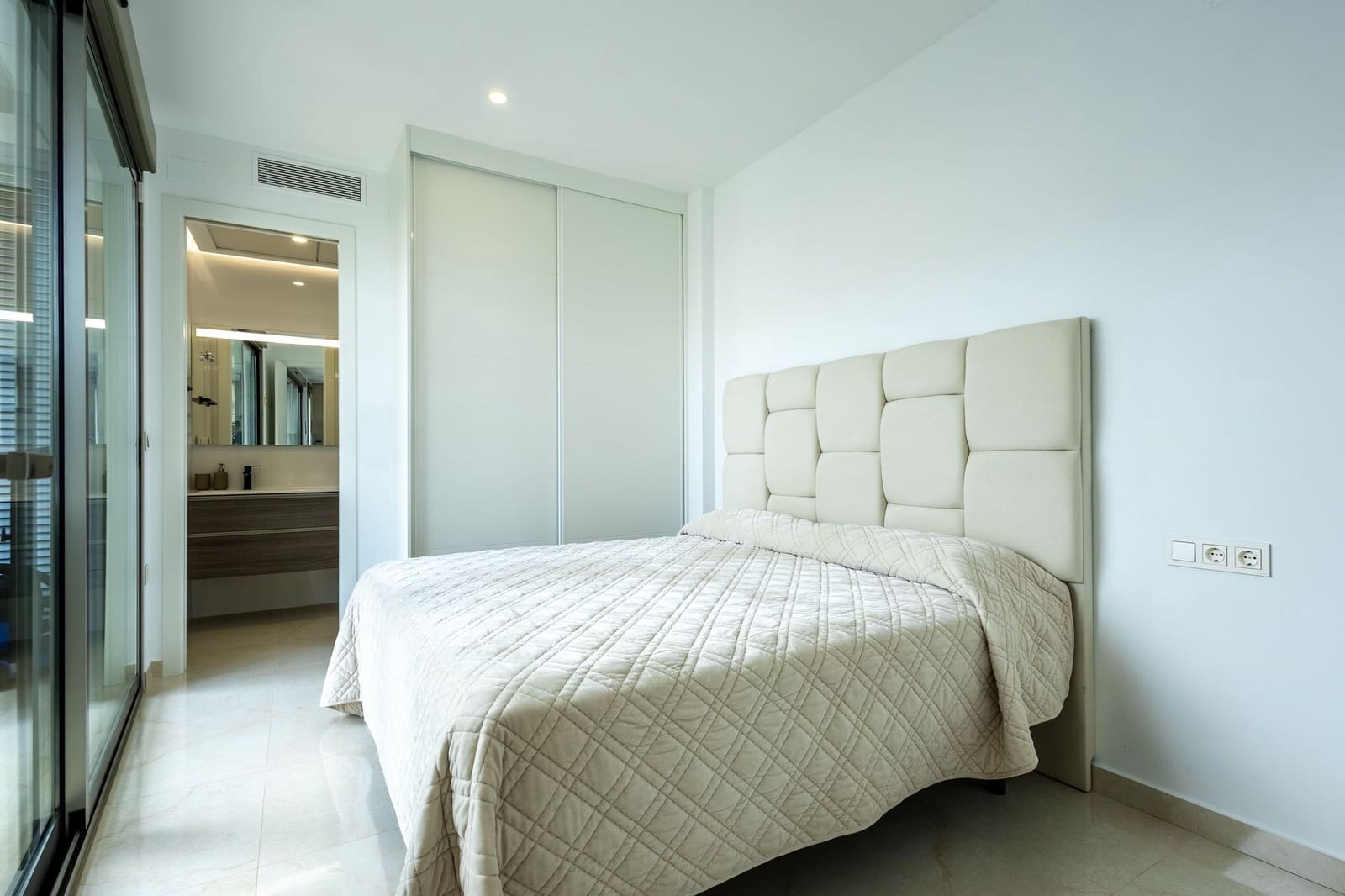 4 chambre Appartement à vendre à Torrevieja - 699 000 € (Ref: 10036184)