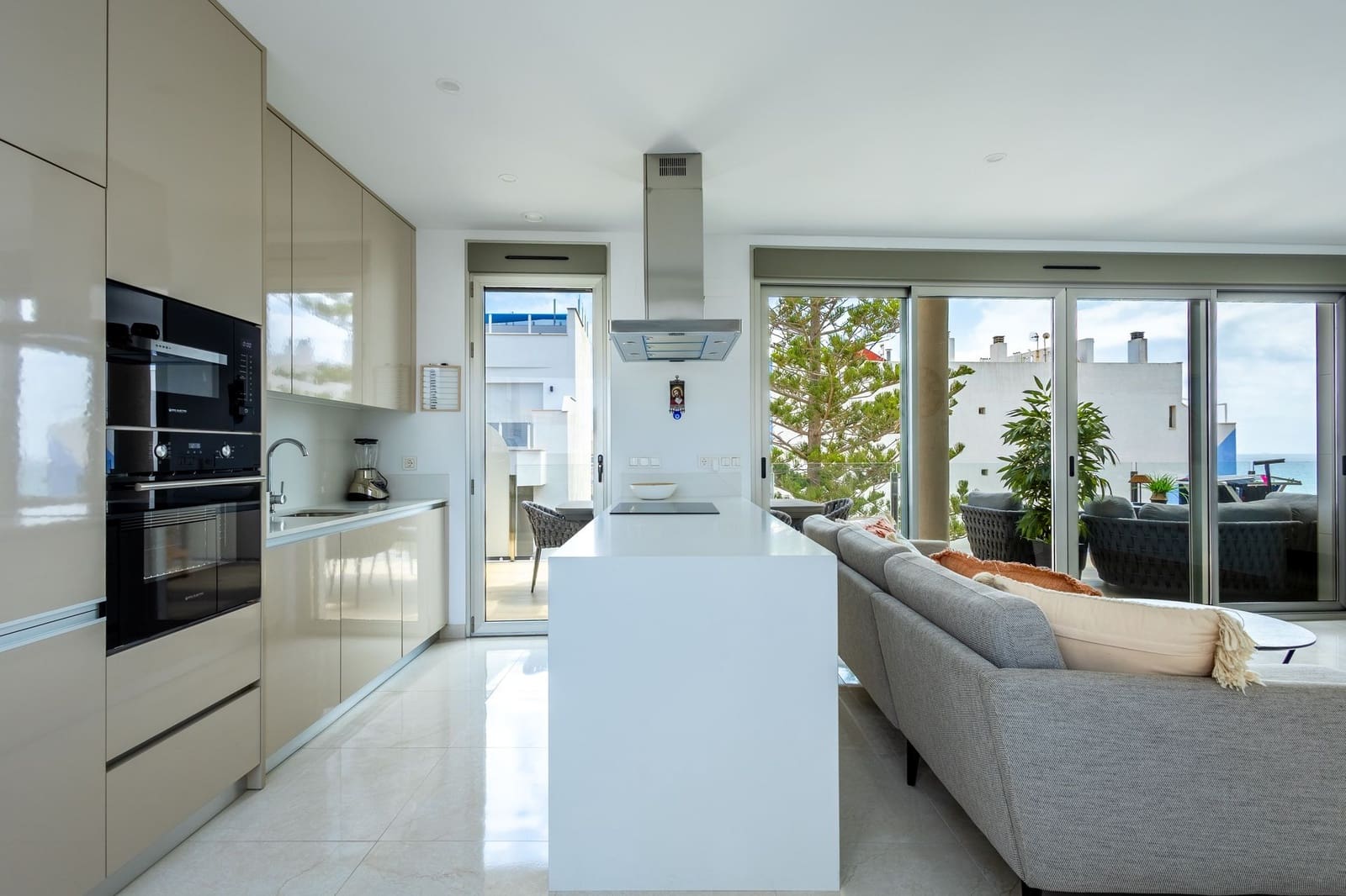 4 chambre Appartement à vendre à Torrevieja - 699 000 € (Ref: 10036184)