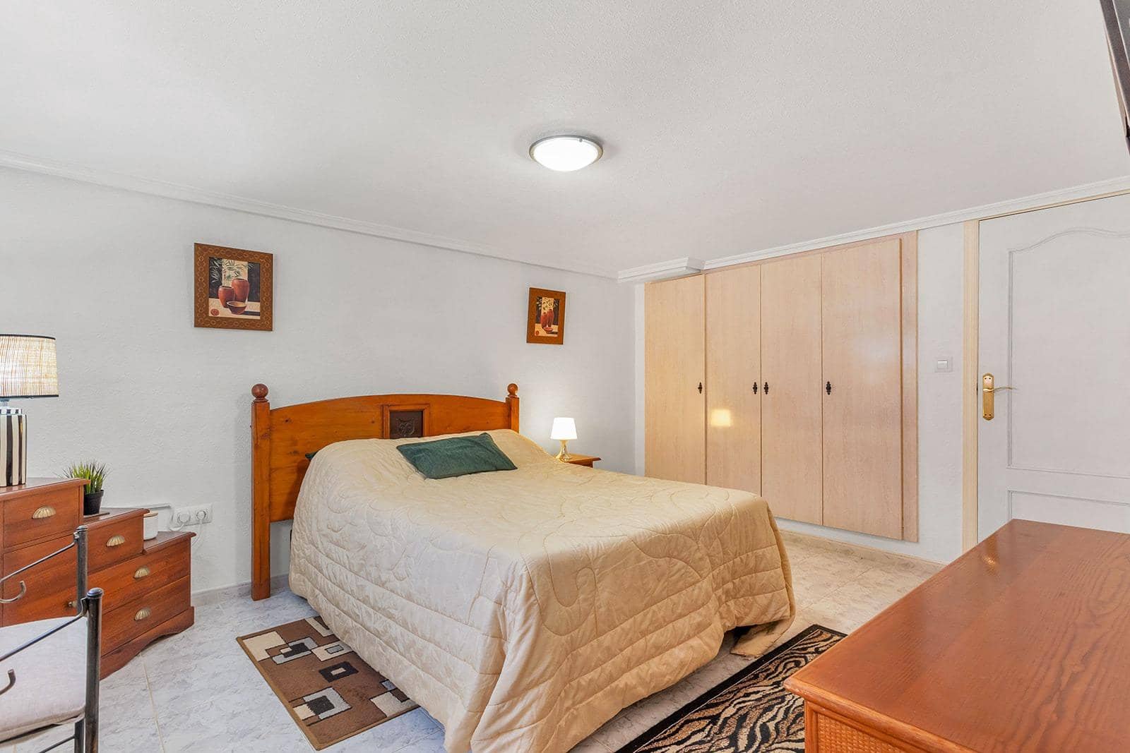 4 Zimmer Villa zu verkaufen in Torrevieja - 499.000 € (Ref: 10036186)