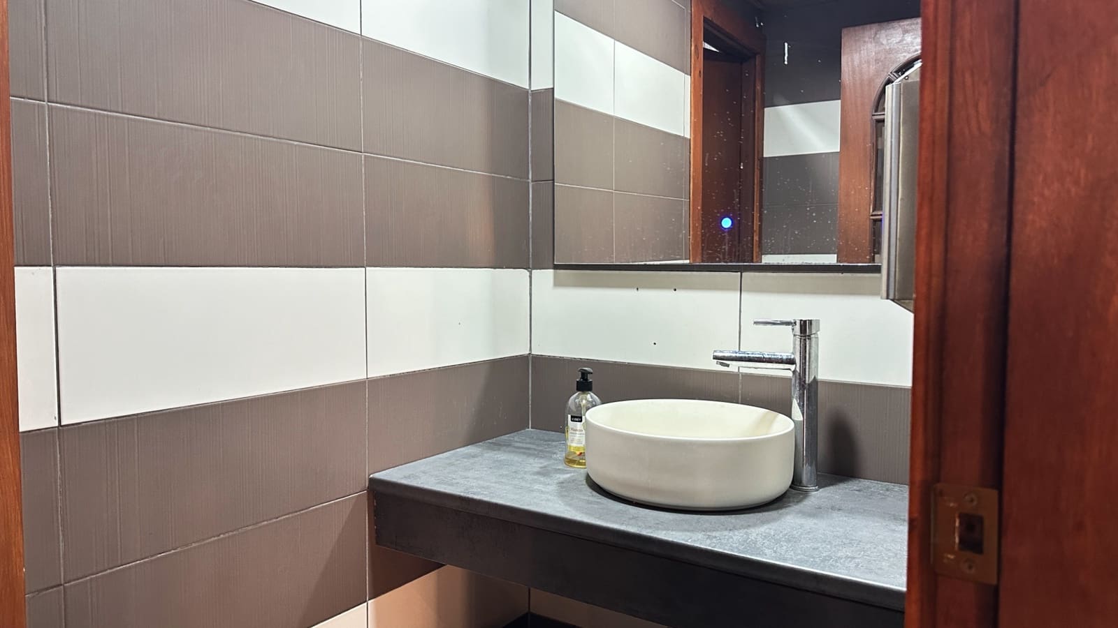 Local Comercial de 3 habitaciones en Torrevieja en venta - 350.000 € (Ref: 10036188)