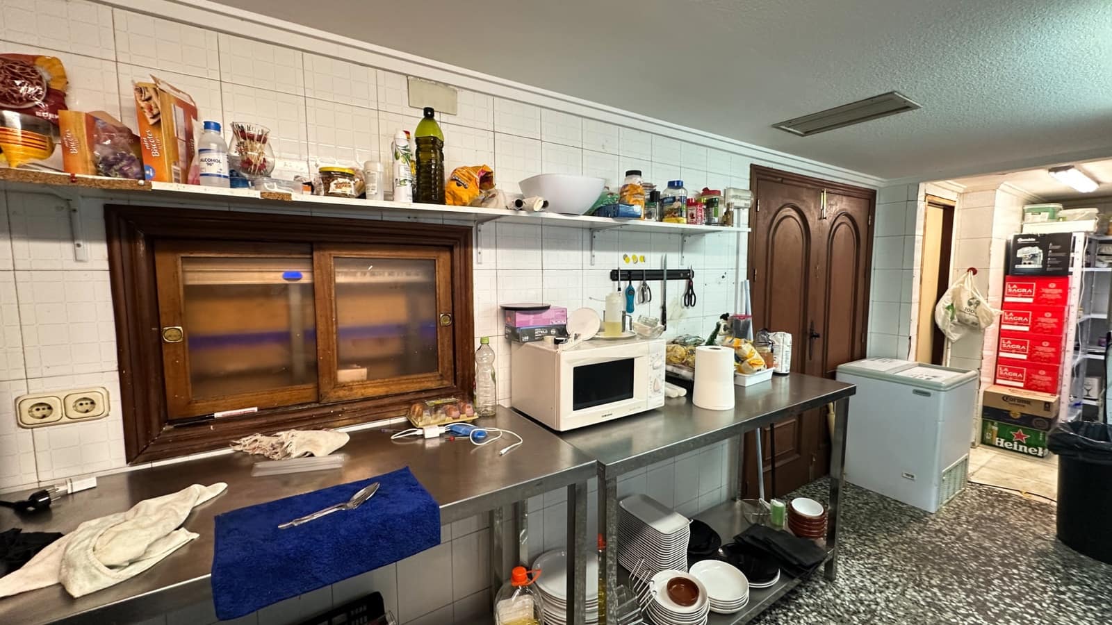 Local Comercial de 3 habitaciones en Torrevieja en venta - 350.000 € (Ref: 10036188)