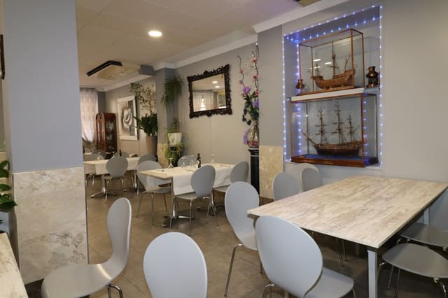 Restaurant/Bar for sale in Playa del Cura, Torrevieja - € 399,795 (Ref: 10036191)