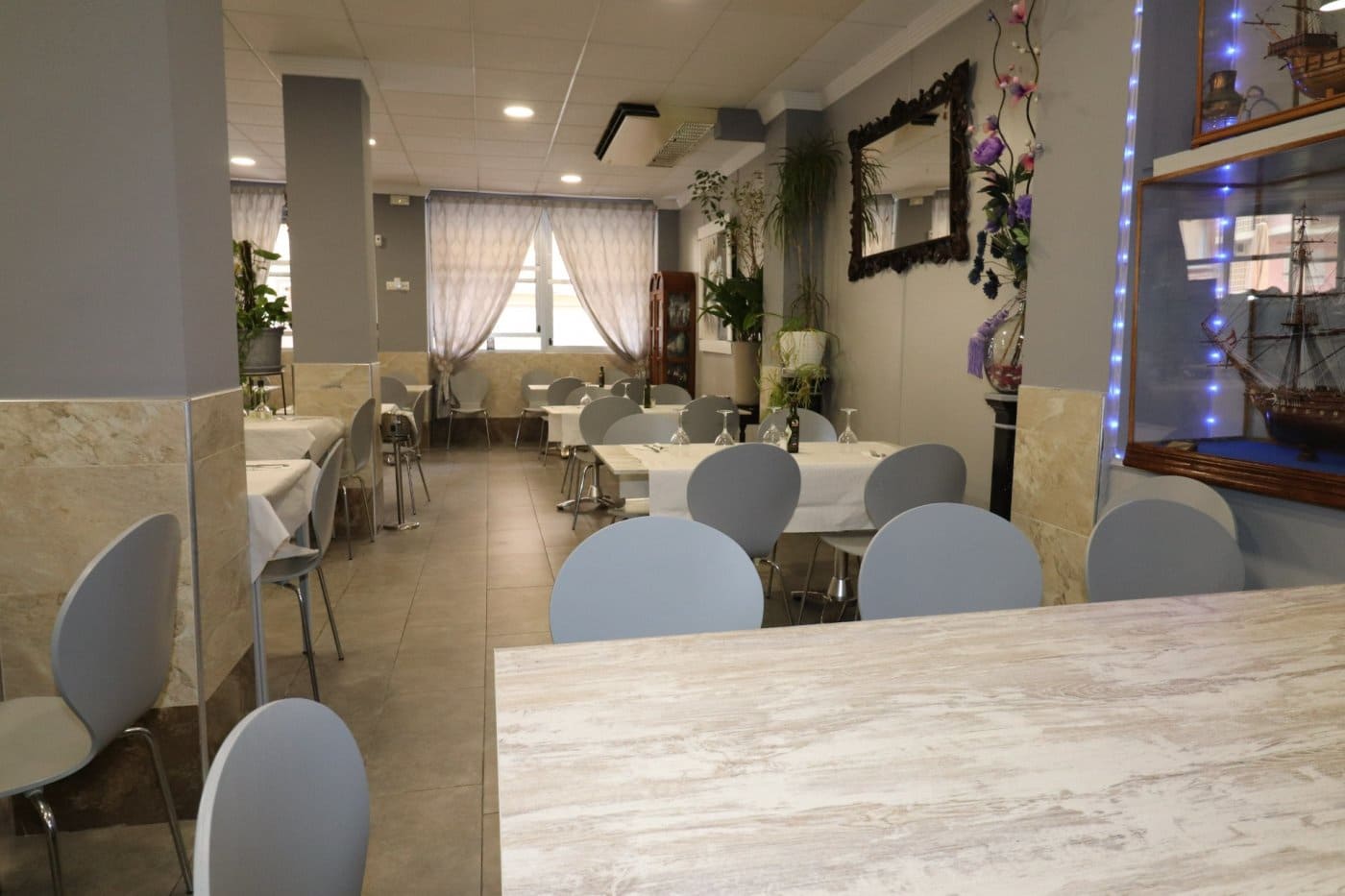 Restauracja lub bar na sprzedaż w Torrevieja - 399 795 € (Ref: 10036191)