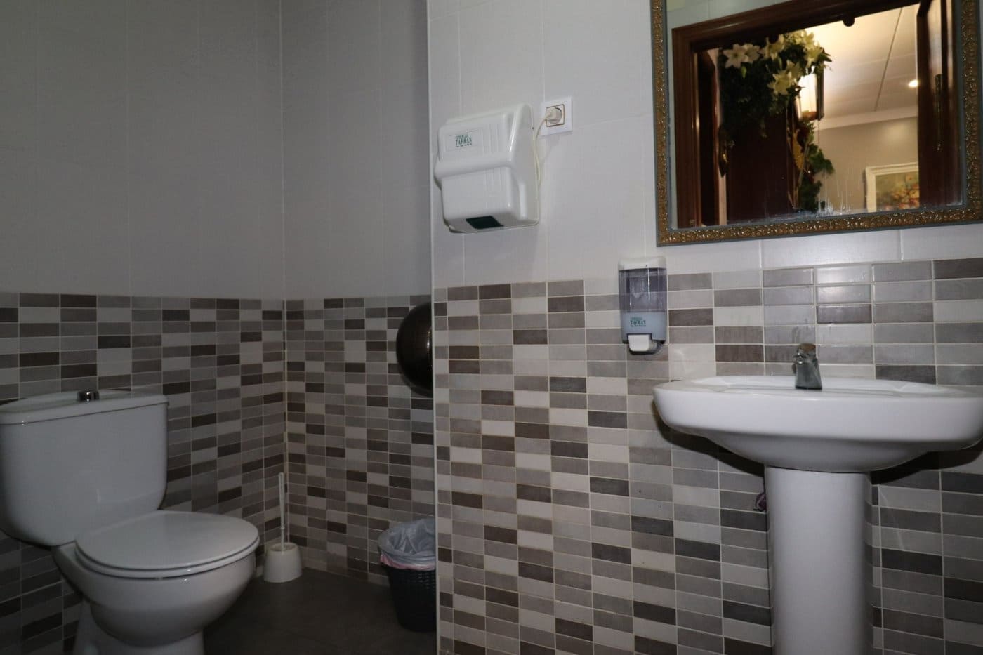 Restauracja lub bar na sprzedaż w Torrevieja - 399 795 € (Ref: 10036191)