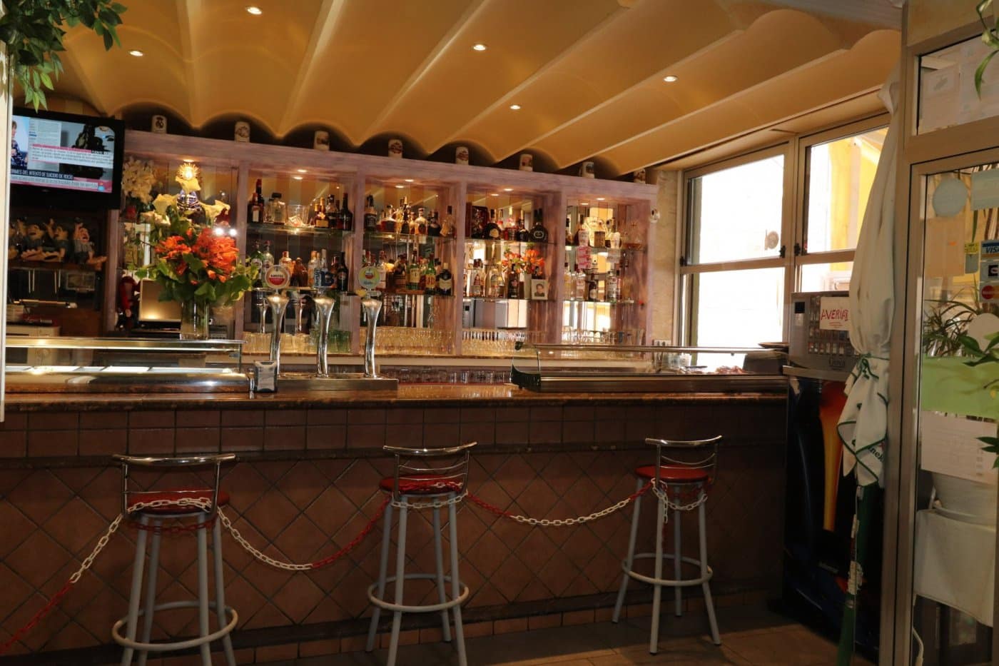 Restauracja lub bar na sprzedaż w Torrevieja - 399 795 € (Ref: 10036191)