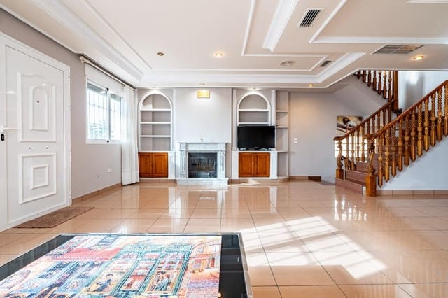 5 makuuhuone Huvila myytävänä paikassa Torreblanca, Torrevieja - 525 000 € (Ref: 10043560)
