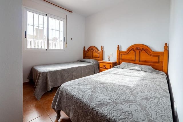 5 makuuhuone Huvila myytävänä paikassa Torreblanca, Torrevieja - 525 000 € (Ref: 10043560)