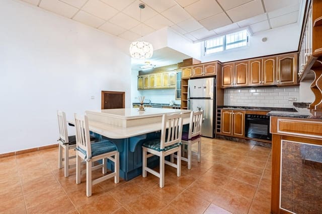 5 makuuhuone Huvila myytävänä paikassa Torreblanca, Torrevieja - 525 000 € (Ref: 10043560)