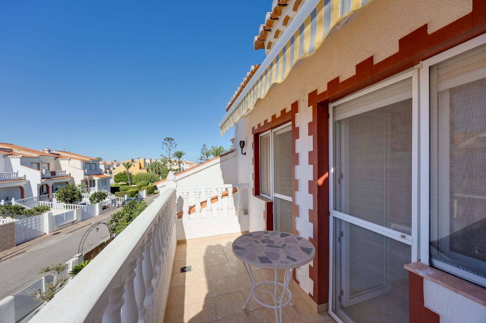 3 chambre Maison de Ville à vendre à Torrevieja - 219 990 € (Ref: 10048019)