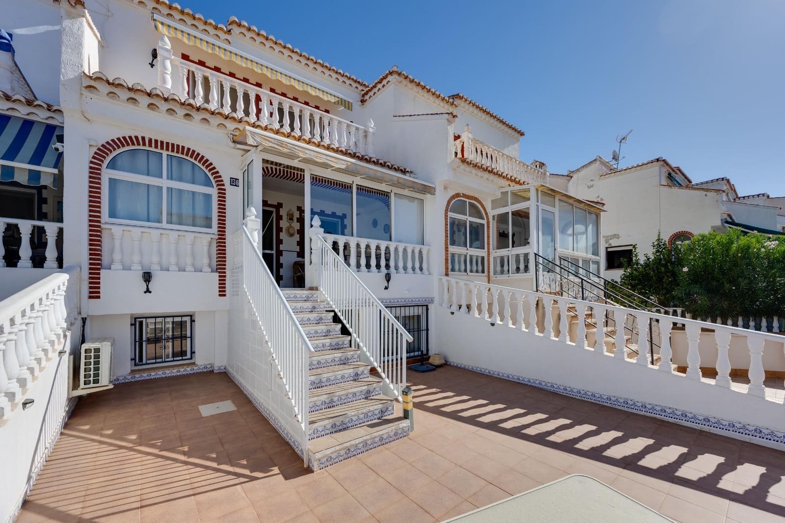 3 chambre Maison de Ville à vendre à Torrevieja - 219 990 € (Ref: 10048019)